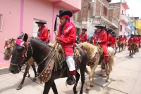 Vernes 24 de agosto del 2012. Venstiano Carranza, Chiapas. “Los Carrerantes”. Los indigenas tsotsiles recorren las calles durante las fiestas pratornales de la comunidad durante los meses de enero, abril y agosto siendo la fiesta de San Bartolome una de l