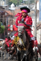 Viernes 19 de enero del 2018. Venustiano Carranza. Los Carrerantes de La San Bartolomé de los Llanos. Cabalgando y ataviados de rojo y cascabeles, los indÃÂgenas recorren las calles entre las iglesias de San Sebastián y San Pedro durante la vÃÂspera de Viernes 19 de enero del 2018. Venustiano Carranza. Los Carrerantes de La San Bartolomé de los Llanos. Cabalgando y ataviados de rojo y cascabeles, los indÃÂgenas recorren las calles entre las iglesias de San Sebastián y San Pedro durante la vÃÂspera de