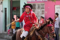 Viernes 19 de enero del 2018. Venustiano Carranza. Los Carrerantes de La San Bartolomé de los Llanos. Cabalgando y ataviados de rojo y cascabeles, los indí­genas recorren las calles entre las iglesias de San Sebastián y San Pedro durante la ví­spera de 