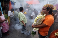 Martes 17 de mayo. El tradicional recorrido del Carretón de San Pascualito Rey recorre esta mañana las calles del sur de la ciudad visitando las antiguas ermitas de la cofradía de la etnia zoque en la ciudad de Tuxtla Gutiérrez.