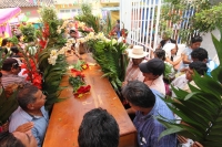 Martes 17 de mayo. El tradicional recorrido del Carretón de San Pascualito Rey recorre esta mañana las calles del sur de la ciudad visitando las antiguas ermitas de la cofradÃa de la etnia zoque en la ciudad de Tuxtla Gutiérrez. Martes 17 de mayo. El tradicional recorrido del Carretón de San Pascualito Rey recorre esta mañana las calles del sur de la ciudad visitando las antiguas ermitas de la cofradÃa de la etnia zoque en la ciudad de Tuxtla Gutiérrez.