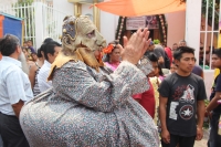Martes 17 de mayo. El tradicional recorrido del Carretón de San Pascualito Rey recorre esta mañana las calles del sur de la ciudad visitando las antiguas ermitas de la cofradía de la etnia zoque en la ciudad de Tuxtla Gutiérrez.