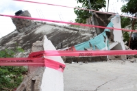Domingo 30 de agosto del 2020. Tuxtla Gutiérrez. Una construcción colapsa durante la noche. Las fuertes lluvias han ocasionado el reblandecimiento de varias partes del muro de contención del afluente del Rio Sabinal en el Libramiento Norte