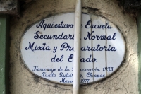 3 de julio del 2020. Tuxtla Gutiérrez. Aspectos de la antigua casa que albergó la Escuela Normal Mixta, Secundaria y Preparatoria del Estado Sobre la Avenida Central Oriente de la ciudad 3 de julio del 2020. Tuxtla Gutiérrez. Aspectos de la antigua casa que albergó la Escuela Normal Mixta, Secundaria y Preparatoria del Estado Sobre la Avenida Central Oriente de la ciudad