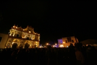 LA FACHADA DE LA CATEDRAL DE LA PAZ DURANTE LAS NOCHES SE ILUMINA DE LUZ Y MUSICA DURANTE EL FESTIVAL CERVANTINO COLETO