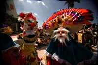 Especial domingo 14 de febrero. Las fiestas del Carnaval de los indígenas Zoques de de la depresión central de Chiapas, se realiza con algarabía y danzas tradicionales como sucede este día en la comunidad de Coita donde este medio día se llevo a cabo el d