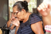 Sábado 8 de julio del 2017. Tuxtla Gutiérrez. Celebración zoque de las Chavelitas. La casa de doña Magnolia en Plan de Ayala recibe alrededor de su altar a la comunidad zoque quienes realizan los rituales propios de las imágenes de  Santa Isabel de Hungrí