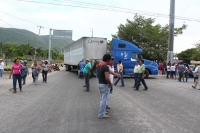 Jueves 16 de junio del 2016. Tuxtla Gutiérrez. Foto/CD. Bloqueos por el movimiento magisterial de vialidades en el lado poniente de la ciudad.