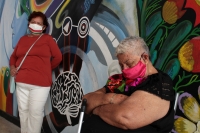 Miércoles 16 de septiembre del 2020. Tuxtla Gutiérrez. Familias de las víctimas de feminicidio protestan en la entrada del edificio de la CEDH