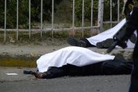 Zarate / Chihuahua / Emboscan a patrulla de la Policía Federal en Ciudad Juárez, el enfrentamiento entre delincuentes y policías deja 8 muertos y 4 lesionados   Emboscan sicarios a patrulla de la Policía Federal en Ciudad Juárez. El atentado dejó como sal