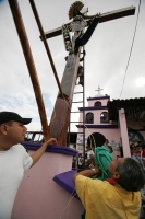 Sábado 25 de diciembre. Los habitantes del Barrio el Cerrito de Tuxtla Gutiérrez celebran la inauguración del Reloj y del Cristo de la ermita de la cofradía zoque ubicada en la 2 av. Sur entre las calles 6ª y 7ª poniente junto con las festividades tradici