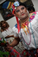 Martes 13 de enero del 2015. Chiapa de Corzo. Durante la segunda salida de Chuntaes, los danzantes recorren las calles personificando y satirizando personajes públicos para llenar las calles de alegría y colorido en el inicio en la Fiesta Grande de Chiapa