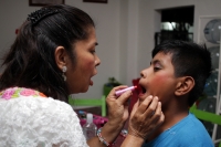 Martes 13 de enero del 2015. Chiapa de Corzo. Durante la segunda salida de Chuntaes, los danzantes recorren las calles personificando y satirizando personajes públicos para llenar las calles de alegría y colorido en el inicio en la Fiesta Grande de Chiapa