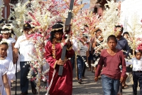 Viernes 19 de abril del 2019. Chiapa de Corzo. Los chamales. Las ofrendas de flores son primordiales durante las festividades del Viacrucis en la ciudad de la ribera del Rio Grande de Chiapas.