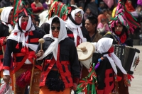 Miércoles 10 de febrero del 2016. San Juan Chamula. La ceremonia del Kinta Jimultik o Fuego Nuevo es la celebración que los indígenas tsotsiles realizan al inicio de la cuaresma donde los rituales costumbristas asombran a los visitantes de esta localidad 