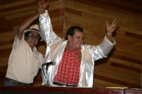 La pela del siglo...! Ulises Mandujano "El Dandy Perez" vs "El periquillo" Navo, lectura de cuentos y poesía que se llevó a cabo esta noche en el Centro Cultural Jaime Sabines.