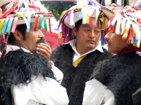 Miércoles 3 de febrero. Autoridades tradicionales de Chenalho se acercan al congreso local para intentar un acercamiento con los diputados y lograr la gestión de los recursos del ejercicio 2011