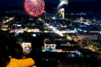 El recorrido de las Chunates inicia este viernes 8 de enero, con lo que se da el comienzo de la Fiesta Grande de Chiapa de Corzo. Las Chuntaes son personajes que se visten de mujer y bailando y gritando vivas recorren las calles de Chiapa de Corzo durante El recorrido de las Chunates inicia este viernes 8 de enero, con lo que se da el comienzo de la Fiesta Grande de Chiapa de Corzo. Las Chuntaes son personajes que se visten de mujer y bailando y gritando vivas recorren las calles de Chiapa de Corzo durante