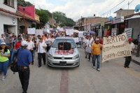 Jueves 17 de agosto del 2017. Chiapa de Corzo. Los familiares de los detenidos por los enfrentamientos durante la llegada de EPN a Chiapa de Corzo se manifiestan acompañados de organizaciones sociales y magisteriales esta tarde.