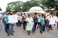 Jueves 17 de agosto del 2017. Chiapa de Corzo. Los familiares de los detenidos por los enfrentamientos durante la llegada de EPN a Chiapa de Corzo se manifiestan acompañados de organizaciones sociales y magisteriales esta tarde.