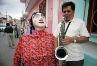 Miércoles 12 de enero. Los núcleos familiares de Chiapa de Corzo se organizan para realizar los preparativos de las fiestas patronales de San Sebastián realizando actividades festivas mientras elaboran las enramas, los vestidos y trajes que se usaran dura