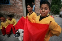 Miércoles 12 de enero. Los núcleos familiares de Chiapa de Corzo se organizan para realizar los preparativos de las fiestas patronales de San Sebastián realizando actividades festivas mientras elaboran las enramas, los vestidos y trajes que se usaran dura