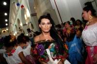 Jueves 8 de enero del 2016. Chiapa de Corzo. Las Chuntaes. Los danzantes bailan y gritan en las calles de esta comunidad de la ribera del Grijalva dando inicio a los festejos de las festividades de enero en esta localidad ubicada a 17 kilometros de la cap