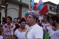 Domingo 10 de diciembre del 2016. Chiapa de Corzo. El grupo de estudiantes y maestros del CONALEP-Chiapa de Corzo, realiza el tradicional recorrido de Chuntaes por las principales calles y ermitas de esta colonial ciudad de la ribera del Rio Grijalva.