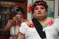 Domingo 8 de enero del 2017. Chiapa de Corzo.  Las Chuntá gritan y bailan al entrar la noche en las calles de esta comunidad de la ribera del Grijalva anunciando el inicio de la Fiesta Grande Chiapas.