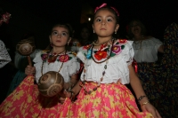 Lunes 10 de enero. Las Chuntaes, Parachicos y Chiapanecas bailan y gritan recorriendo las calles de la comunidad de Chiapa de Corzo durante los primeros días de la Fiesta Grande de Chiapas, la cual ser realiza durante las fiestas patronales de San Sebasti