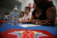 Martes 30 de noviembre. Organizaciones sociales hablan en conferencia de prensa sobre las actividades que realizaran el día de mañana para la celebración del Día Mundial de la Lucha contra el SIDA, dando a conocer la agenda VHI.