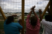 Los presos del penal El Amate en la ciudad de Cintalapa mantienen un motín desde la tarde de este miércoles sitiando las instalaciones las cuales son resguardadas por millar de elementos de las corporaciones policíacas, a la hora no a trascendido una vers