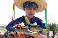 Martes 24 de mayo del 2016. Suchiapa. La Danza del Calalá es representada por los jóvenes de la comunidad quienes recorren las ermitas gritando y acompañando  las ofrendas en las fiestas patronales del Corpus Christi.