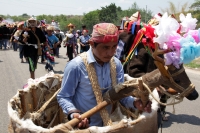 Martes 24 de mayo del 2016. Suchiapa. La Danza del Calalá es representada por los jóvenes de la comunidad quienes recorren las ermitas gritando y acompañando las ofrendas en las fiestas patronales del Corpus Christi.