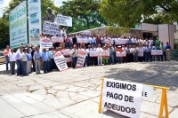 Foto/JCS. Miércoles 26 de agosto del 2015. Tuxtla Gutiérrez.  Constructores de Chiapas se manifiestan esta mañana exigiendo el cumplimiento de las minutas de trabajo con la administración estatal en Chiapas.