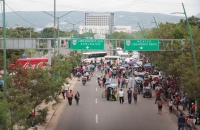 Viernes 15 de junio del 2018. Tuxtla Gutiérrez. La entrada del oriente de la ciudad permanece bloqueada hasta el mediodí­a por las organizaciones del movimiento magisterial mientras que las diferentes regionales bloquean las casetas de cobro y continúan