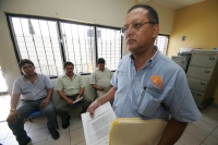 Un maestro de matemáticas del COBACH 35 vuelve a renunciar a su base sindical después de mantener diferencias laborales al interior de sindicato esta mañana en esta ciudad.