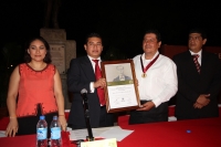 Viernes 21 de octubre. Entregan la medalla Albino Corzo a Poeta chiapacorceño.