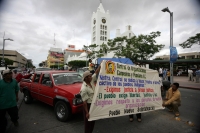 Campesinos de la organización COCYP marchan desde las comunidades de Ixtapa y Pueblo Nuevo para exigir la liberación de sus líderes detenidos en días pasados y dan a conocer las acciones que realizaran en los próximos días en la ciudad de México.