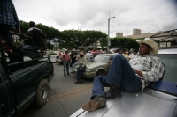 Campesinos de la organización COCYP marchan desde las comunidades de Ixtapa y Pueblo Nuevo para exigir la liberación de sus líderes detenidos en días pasados y dan a conocer las acciones que realizaran en los próximos días en la ciudad de México.