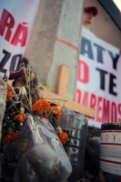 20231109. Tuxtla. Familiares de las victimas del colectivazo del Libramiento Norte se manifiestan.