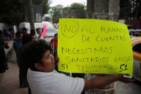 20231016. Tuxtla. Choferes de la ruta 51 protestan contra el aumento de las cuotas de los dueños del transporte colectivo