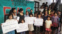 Viernes 15 de julio. Pobladores de la comunidad las Conchitas del municipio de Santo de Agua continúan las protestas  en las instalaciones de la Comisión Nacional de Derechos Humanos en la ciudad de San Cristóbal de las Casas después de ser desplazados po