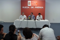 Jueves 13 de septiembre del 2012. Tuxtla Gutiérrez, Chiapas.Foto: Miguel Abarca (Baja Resolución) Los encargados de la administración y finanzas del estado hablan sobre el tema de los préstamos y fidecomisos que la administración gubernamental esta implem