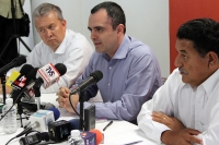 Jueves 13 de septiembre del 2012. Tuxtla Gutiérrez, Chiapas.Foto: Miguel Abarca (Baja Resolución) Los encargados de la administración y finanzas del estado hablan sobre el tema de los préstamos y fidecomisos que la administración gubernamental esta implem