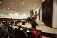 Diputados del Congreso Local aprueban por unanimidad que el ejecutivo pague indemnizaciones y apoyos económicos a los afectados del municipio de V Carranza en los sucesos de septiembre del año pasado cuando se realizo un operativo en las comunidades de la