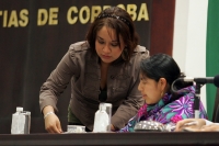 Jueves  27 de enero. Congreso Café. Durante las sesiones del congreso local se cuentan por decenas las tasas de café que los levanta dedos consumen en aproximadamente la hora y minutos que dura la sesión, los diputados le dan a la ingesta de galletas y di