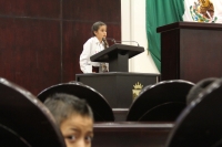 Lunes 30 de mayo. Niños de 40 municipios del estado de Chiapas participan esta mañana como diputados Infantiles en el Congreso Local mientras que los diputados locales no llenaron los espacios reservados para ellos.