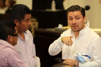 Jueves 15 de mayo del 2014. Tuxtla Gutiérrez. Vestidos de una floreciente conciencia ecológica el congreso local aprueba las iniciativas para la aplicación de la Fuerza a las corporaciones policiacas.