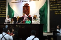 Jueves 25 de octubre del 2018. Juan Salvador Camacho Velasco, diputado del partido MORENA tiene que pedir la palabra directa mente en la Presidencia de la Mesa Directiva de la legislatura chiapaneca durante la discusión de los asuntos generales para prop
